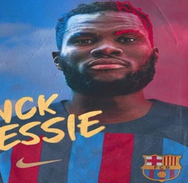 Barcelona sign midfielder Franck Kessie frоm AC Milan оn free transfer