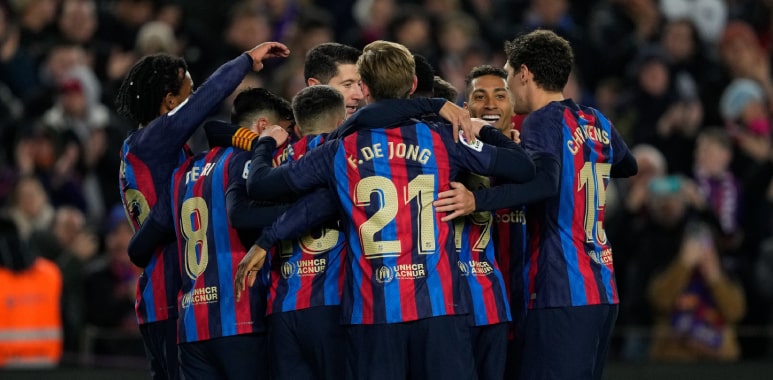 Barcelona move eight points clear in La Liga title