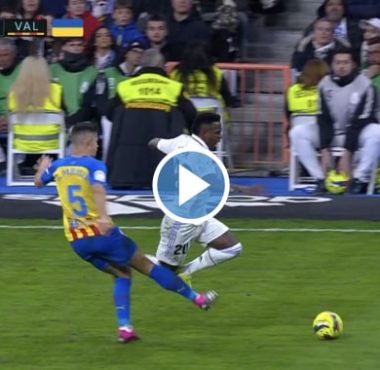 Video: Frustrated Gabriel sent off after Vinícius masterclass