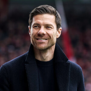 Coach-watch_-Xabi-Alonso_1x1