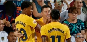 Robert Lewandowski Lights Up Valencia as Barcelona Starts Strong