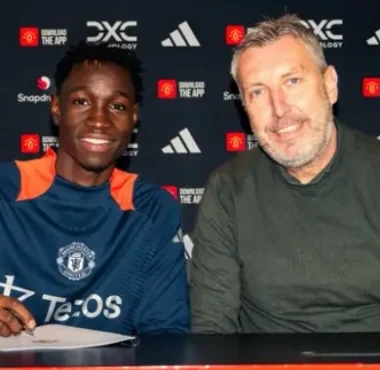 Manchester United Signs 18-Year-Old Midfielder Sekou Kone