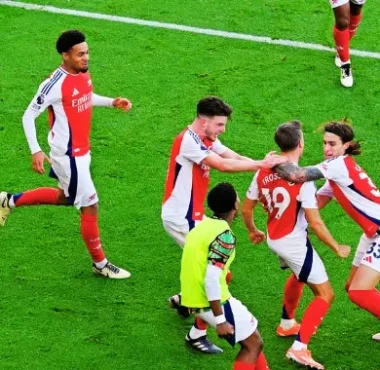 Arsenal Strike Twice in Stoppage Time to Beat Leicester