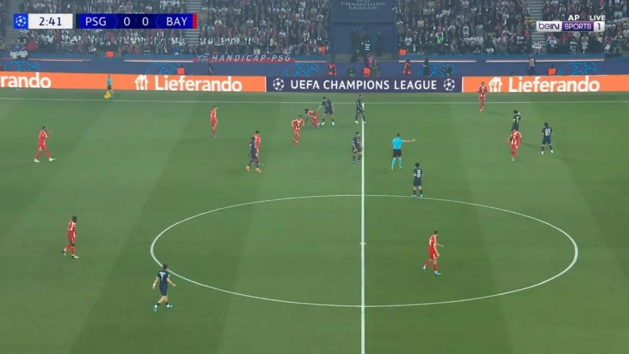 PSG vs FC Bayern Live Score Champions League